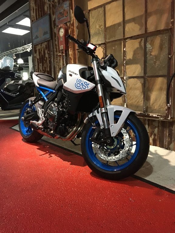 Suzuki GSX-8S mit Tageszulassung in Mannheim