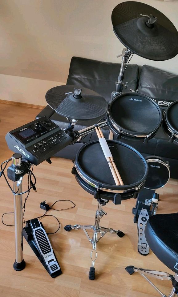 E-Schlagzeug Set komplett Alesis DM10 MK II Pro in Leipzig