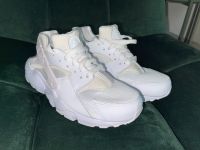 Nike Air Max infinity NEU OVP Weiß triple white Größe 40 selten Berlin - Lichtenberg Vorschau