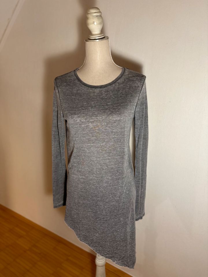 Graues Langarm-Shirt • H&M in Hildesheim