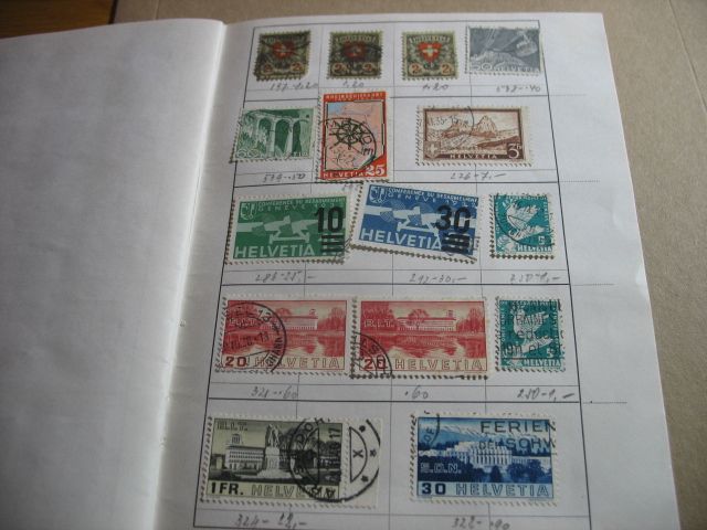 Briefmarkensammlung Schweiz gest.im alten Auswahlheft zum stöbern in Konstanz