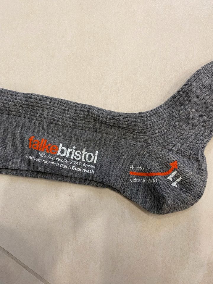 Falke Bristol Socken Kniestrümpfe 41/42 in Seggebruch