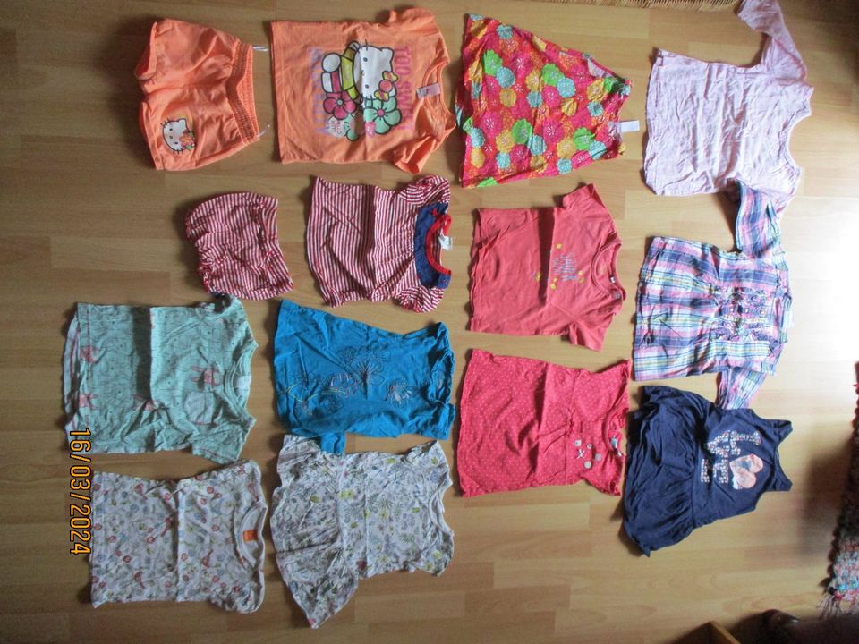 (55 Teile) Sommerkleidungspaket für Mädchen in Bad Ems