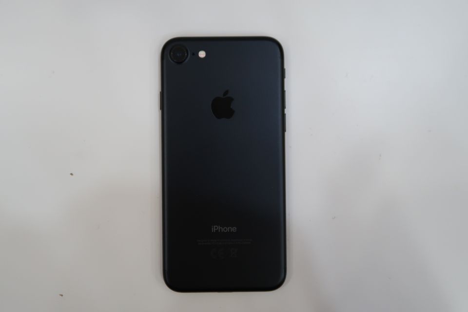 Apple Iphone 7 - 32GB - Schwarz (Ohne Simlock) *Top Zustand* in Dortmund