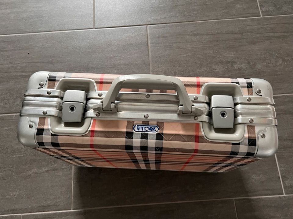 Original Rimowa Aktenkoffer in schönem zeitlosen Karo-Look in  Nordrhein-Westfalen - Beckum | eBay Kleinanzeigen ist jetzt Kleinanzeigen