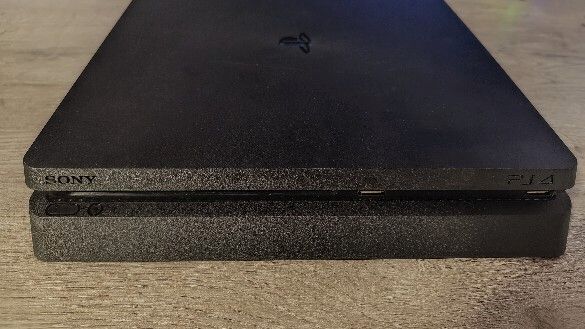 Playstation 4 Slim + 1TB ohne zubehör in Mainz