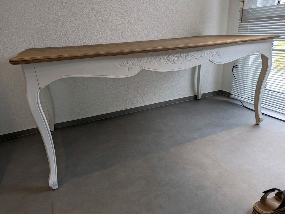 Tisch/Vintage ideal als Esstisch in Barntrup