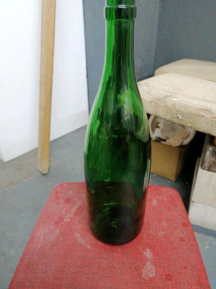 Weinflaschen/Glasflaschen grün 1liter in Bischofsheim