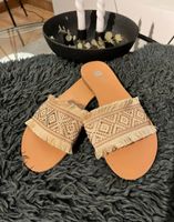 Sandalen Pantoletten slides beige Gold 40 Rheinland-Pfalz - Wissen Vorschau