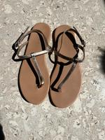 Sandalen H&M Roségold 36 Hessen - Schrecksbach Vorschau
