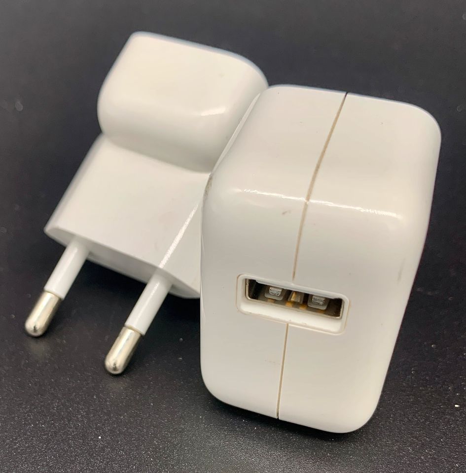 Apple Netzteil USB Ladegerät 10 Watt Adapter Versand A1357 in Uslar