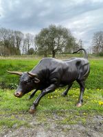 Bronzefigur Stier - Große Gartenfigur Frankfurt am Main - Westend Vorschau