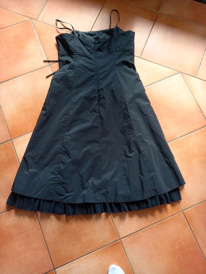 Schwarzes Kleid von Swing in Lingen (Ems)