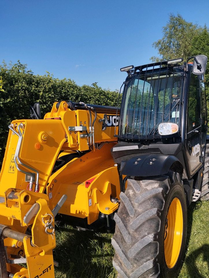 JCB Teleskoplader 535-95 Top Zustand in Giebelstadt