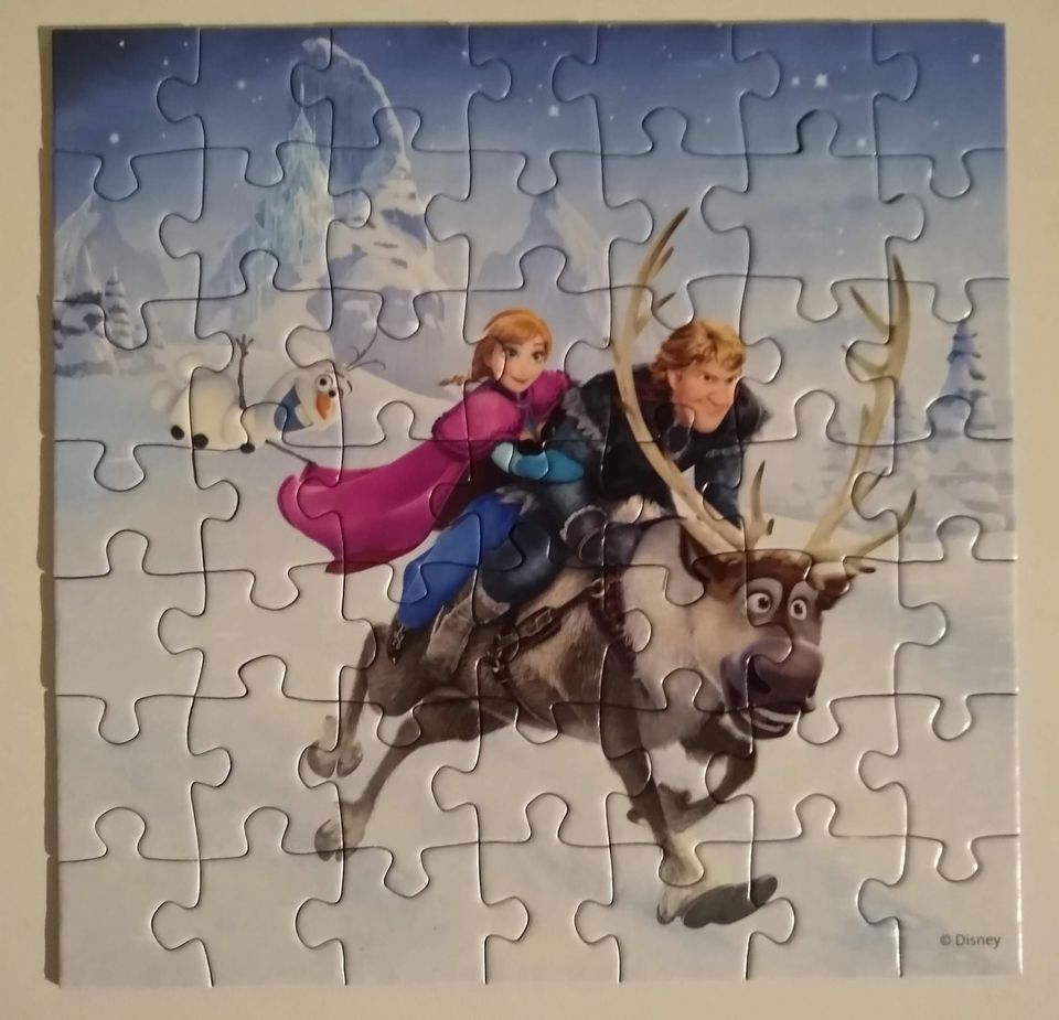 Die Eiskönigin Set: Puzzle 3x49, Buch & DVD, CD, wie NEU in Emmendingen