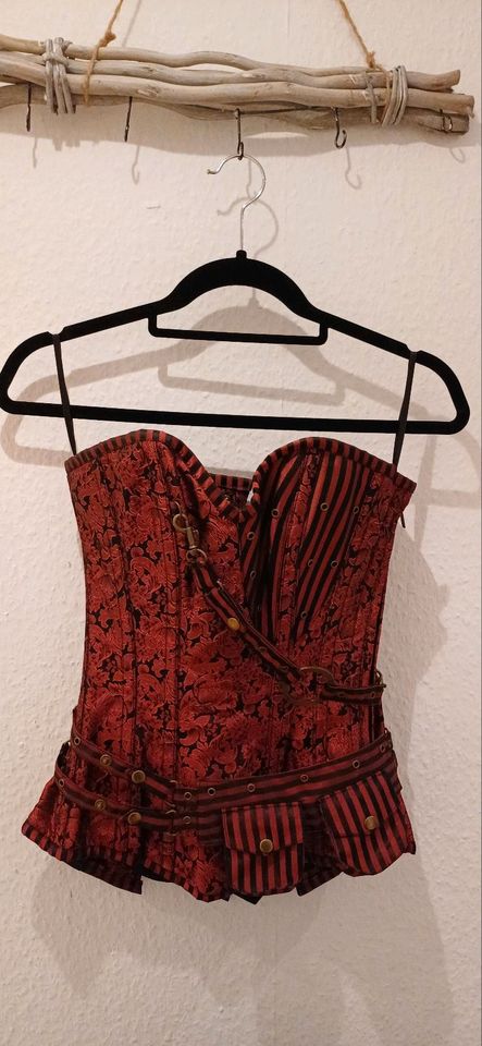 Steampunk-Korsett in Rot, Size 22 von Corset Story in Heikendorf