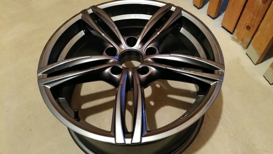 DM03 5x120 8x18 Et35 30030 Alufelge BMW F30 Damina in Feucht