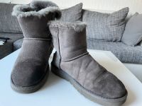 Ugg Boots grau mit Karton Größe 38 Essen - Essen-Borbeck Vorschau