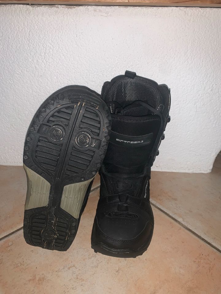 Snowboard Schuhe Damen in Niederrieden