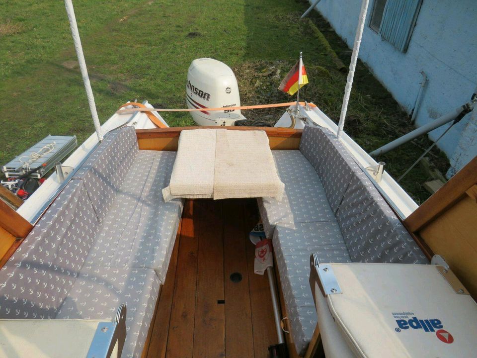 Schickes Boot in Petersberg (Saalekreis)