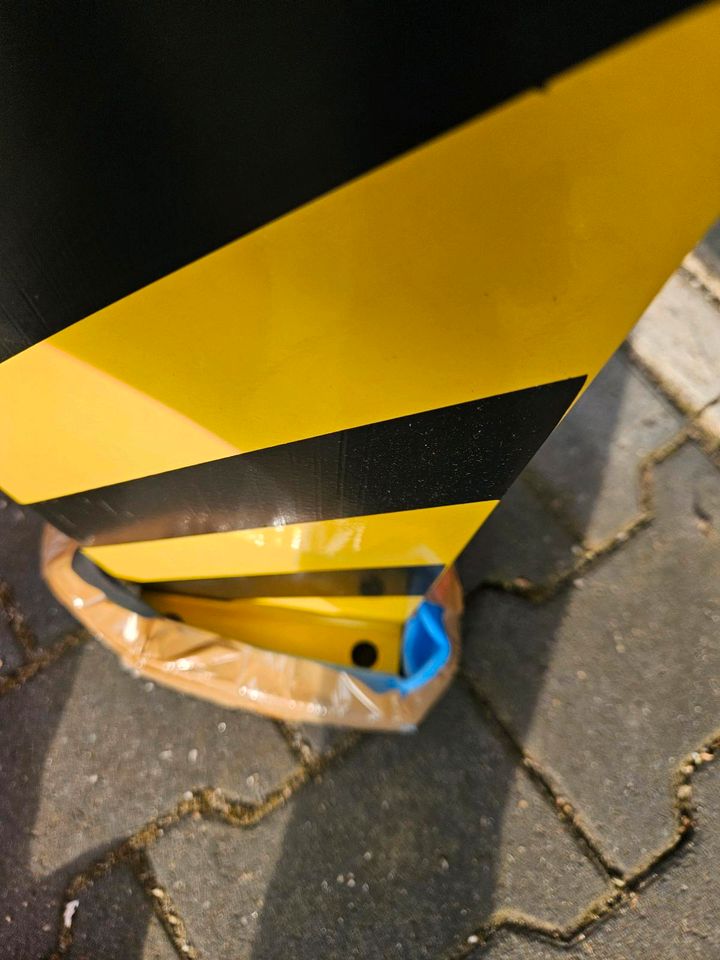 Rammschutz Ecke gelb schwarz Warnung Metall Kantenschutz in Oberhausen