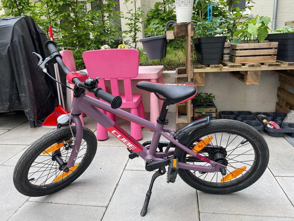 Kinderfahrrad Fahrrad Cube Cubie 160 Lila Rosa 16 Zoll in Korntal-Münchingen