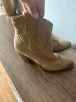 Wildleder Stiefeletten beige 40 modern Italien Hamburg-Nord - Hamburg Barmbek Vorschau