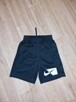 Nike Shorts in Größe S (128-137cm) Schleswig-Holstein - Osdorf Vorschau