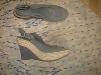 Esprit Plateau Sandalen blau Jeans Gr. 39 Nordrhein-Westfalen - Velbert Vorschau