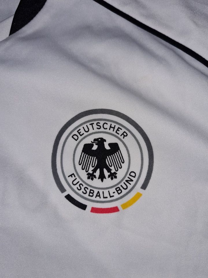 Bitburger Bier Fussballbund T Shirt L/XL weiß Nationalmannschaft in Schortens