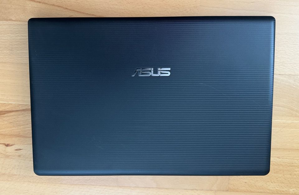 Asus R503A, intel B820, 8GB Ram, 512GB SSD in Leipzig