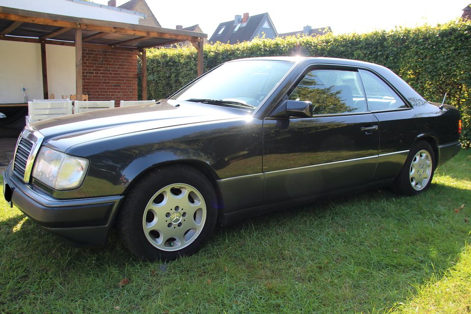 Mercedes-Benz 230 CE, W124 Coupe, Automatik, Bj:1992 in Halstenbek