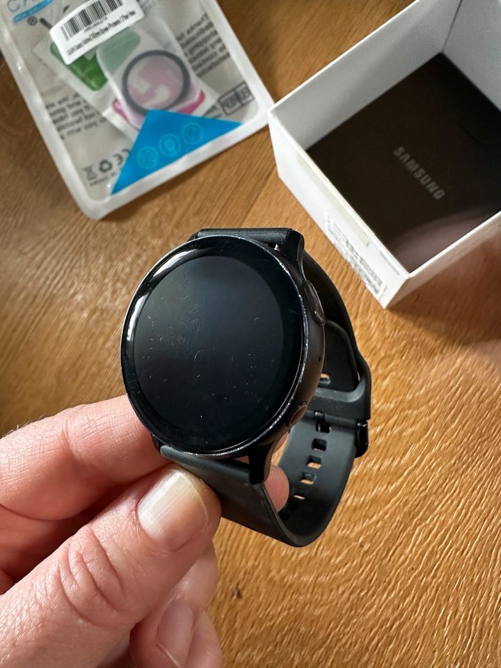 Samsung Galaxy Active2 Smartwatch in Herford