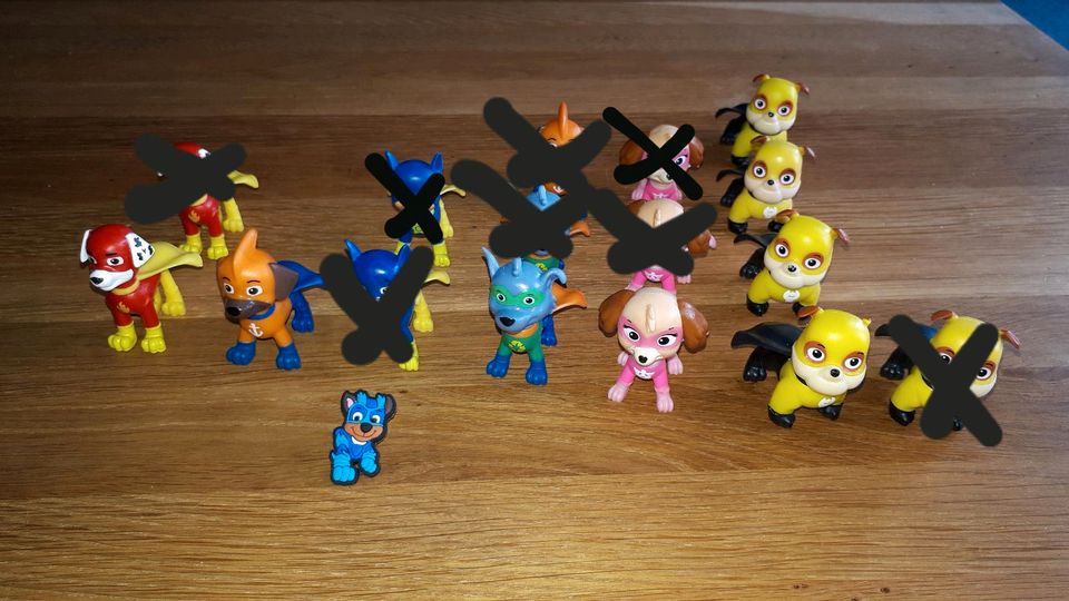 Verschiedene Paw Patrol Figuren aus Pudding Eiern in Bochum