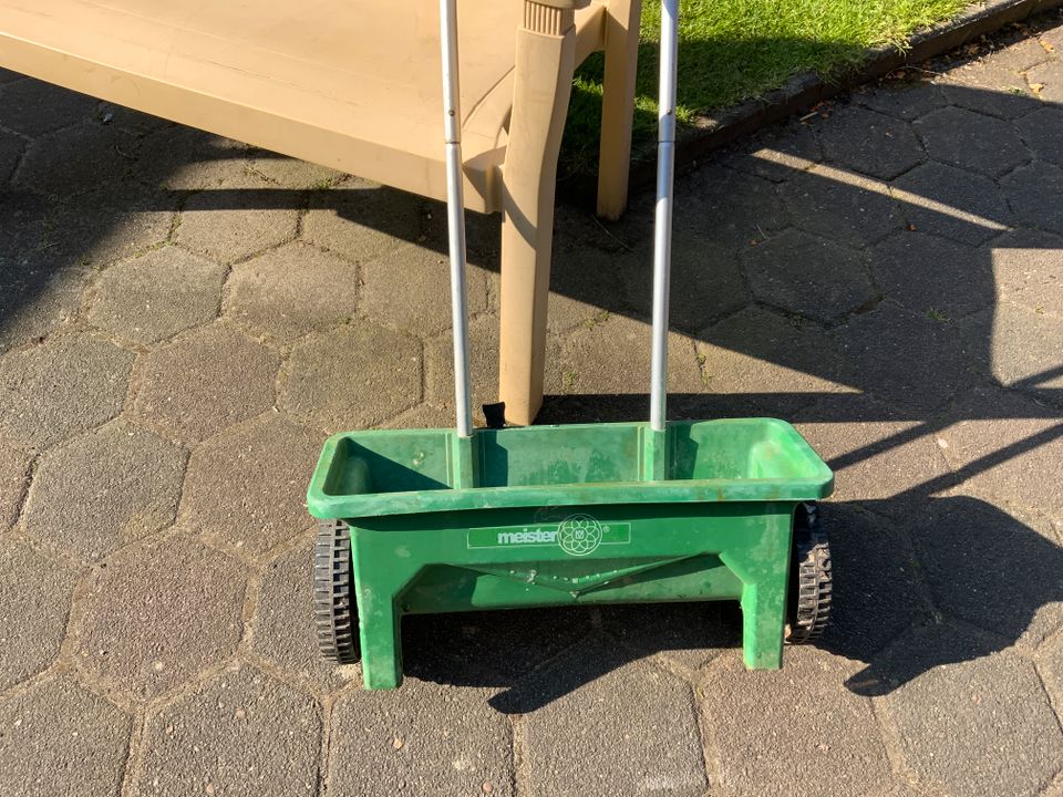 Düngewagen, Streuhandwagen von Meister in Bremen