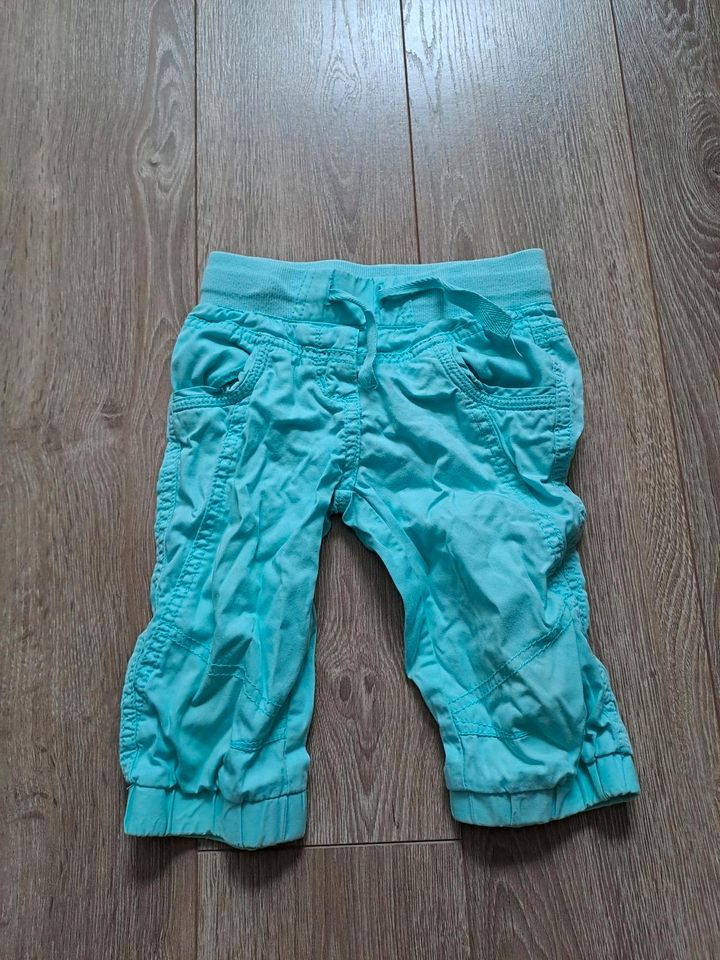 Kurze Hose Shorts Gr.104 türkis sehr gut erhalten Mädchen in Wilnsdorf