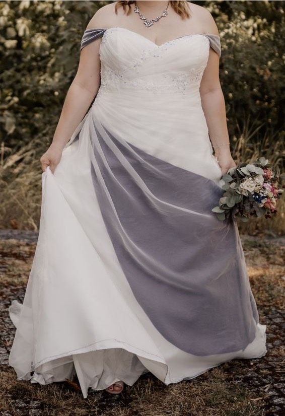 Brautkleid Hochzeitskleid in Dietenhofen