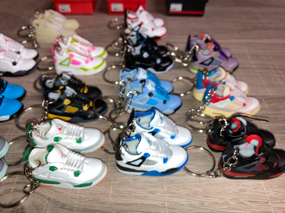 Nike Air Jordan 4 miniatur Sneaker mit und ohne Box / Anhänger in Langenfeld