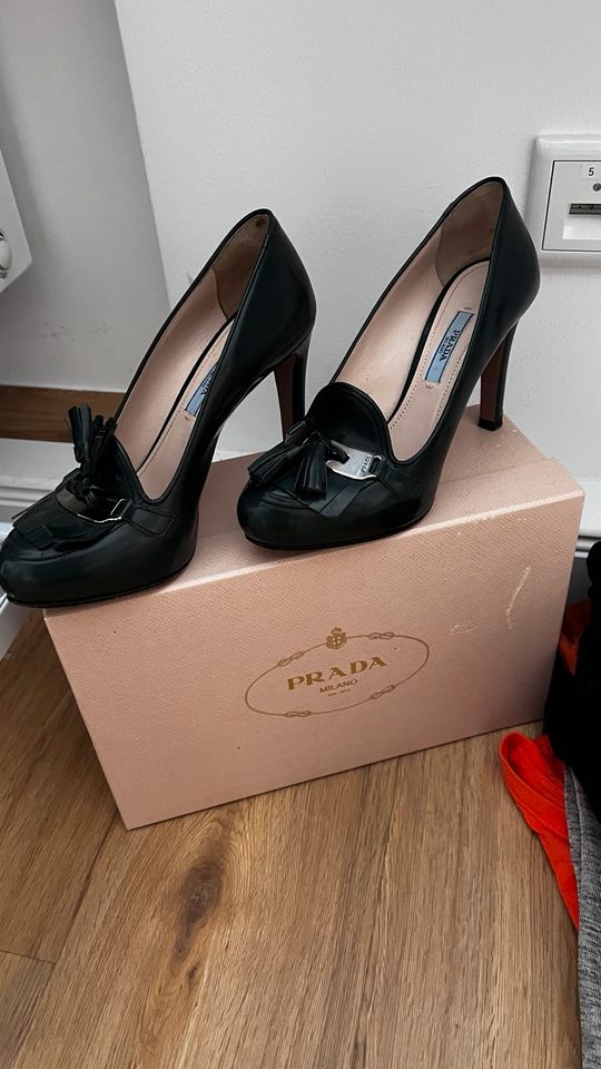 Prada Pumps grün Silber 38 Prada Store Hamburg in Bayreuth