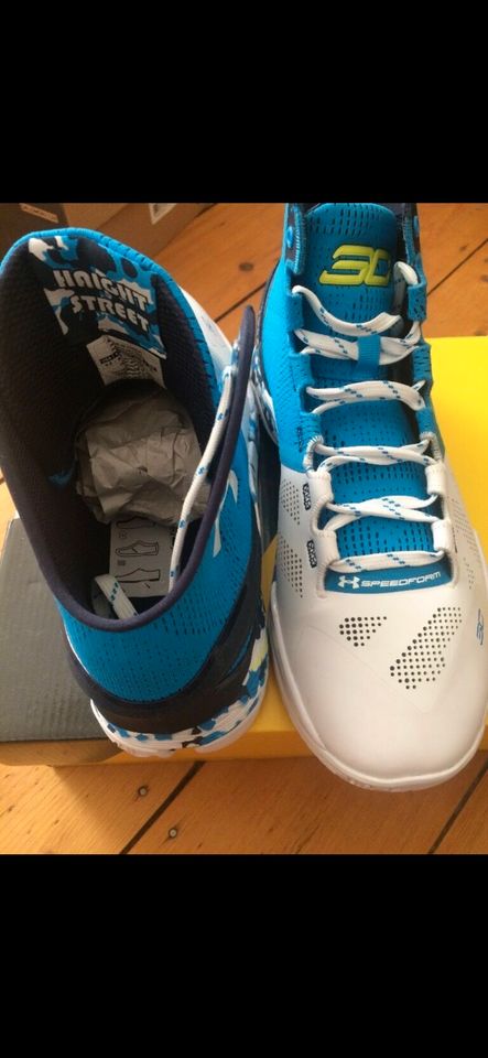 Steph Curry basketball Schuhe under Amour Klassiker in Aschaffenburg