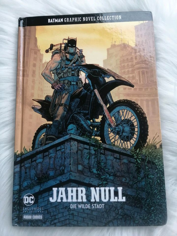 Batman Graphic Novel Collection Jahr null die Wilde Stadt in Hamburg