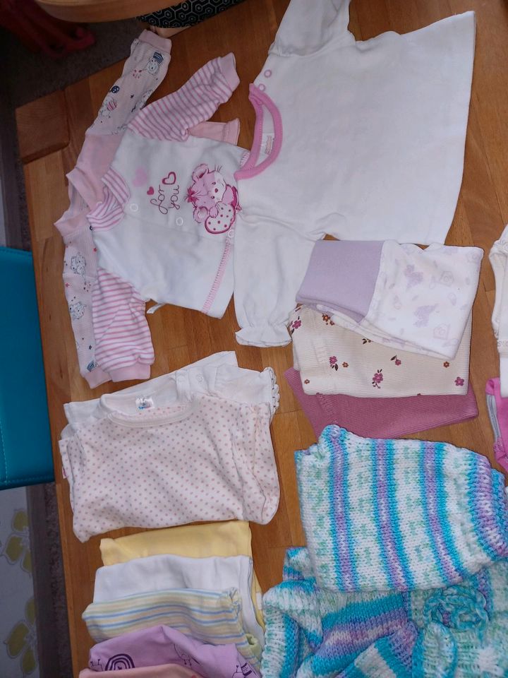 Babysachen Mädchen, Komplettpaket inkl. Versand in Nienburg (Saale)