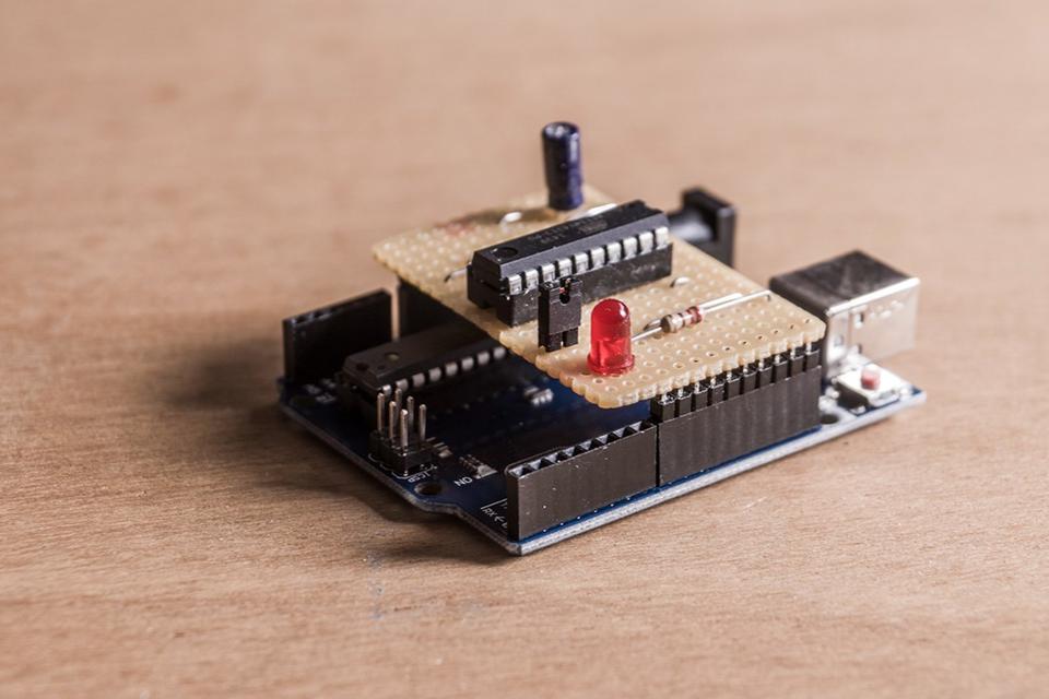 Arduino Attiny 2313/4313  Mikrocontroller 20 Pin Programmiergerät in Hamburg