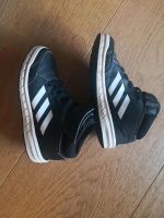 Adidas Turnschuhe Größe 30 Kinder, Schuhe Bayern - Weißenstadt Vorschau