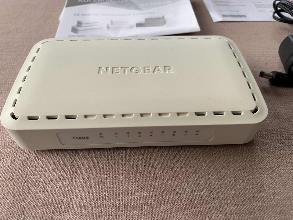 Netgear Fast-Ethernet Switch FS 608 v4 in Hannover