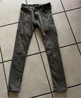 Jack&Jones Jeans Skinny Liam, Größe 28/30 , grau Niedersachsen - Ribbesbüttel Vorschau