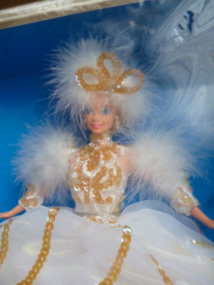 Snow Princess Barbie - 1994 - Enchanted Seasons in Schwetzingen