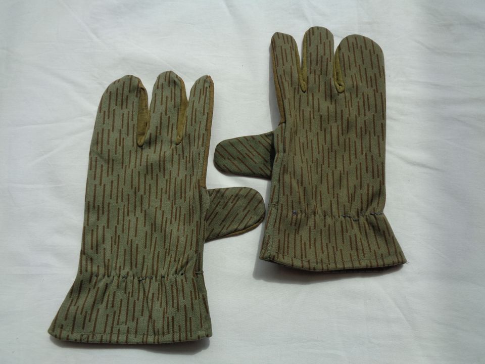 Orig. NVA Vierfingerhandschuhe, ca. Gr. 9, s.g. Zustand in Weßling