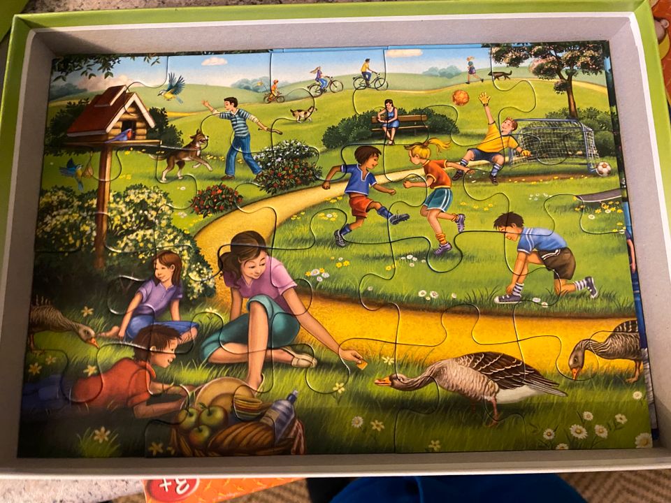 Ravensburger Puzzle 2x20 Teile See und Leute, Tiere 20 Teile in Obermichelbach
