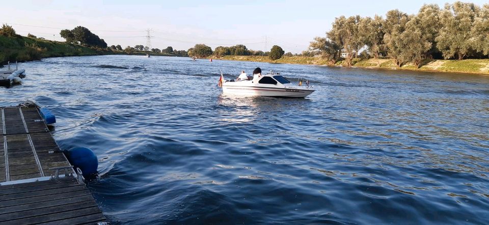 Halbkajütboot Marieholm,Angelboot  mit 60 ps Mariner und trailer in Aachen